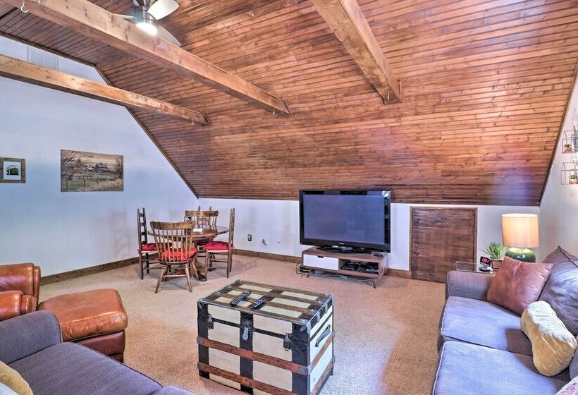 Creekside Brevard Home < 1 Mi To Downtown!