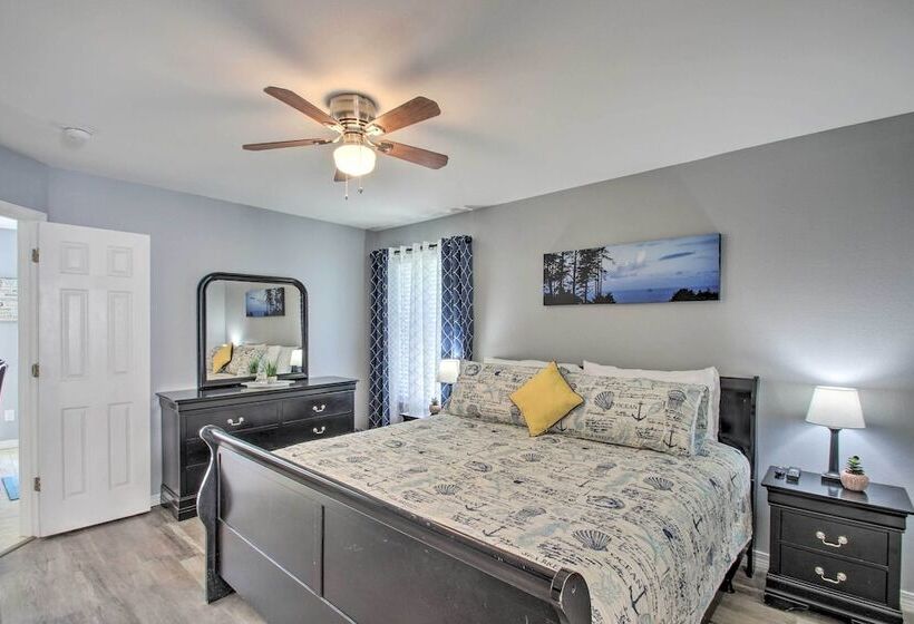 Lovely Florida Coastline Home By Perdido Key!