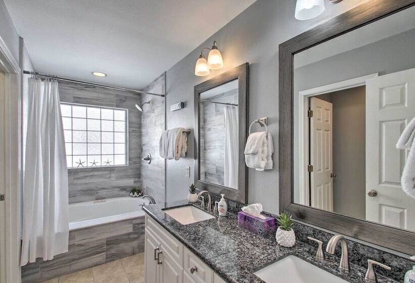 Lovely Florida Coastline Home By Perdido Key!