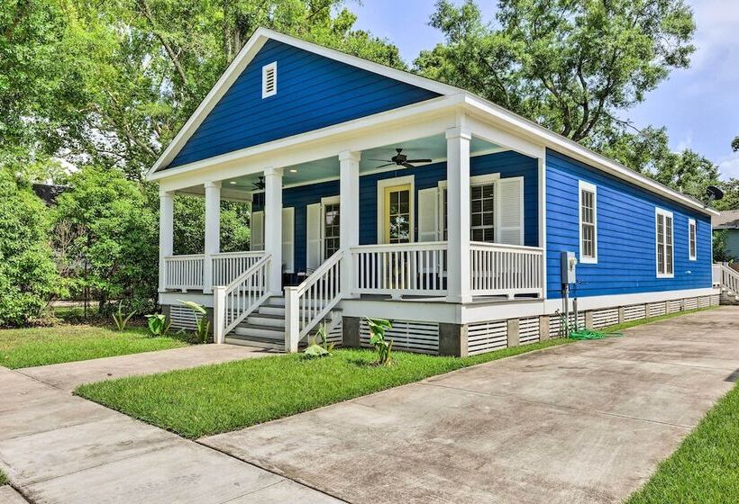 Lovely Mobile Retreat W/ Deck & Front Porch!
