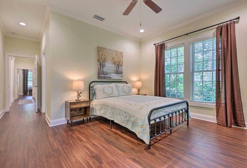 Lovely Mobile Retreat W/ Deck & Front Porch!