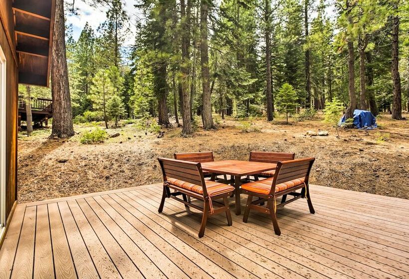 Hot Tub Access, Near Skiing: Tahoe Donner Cabin