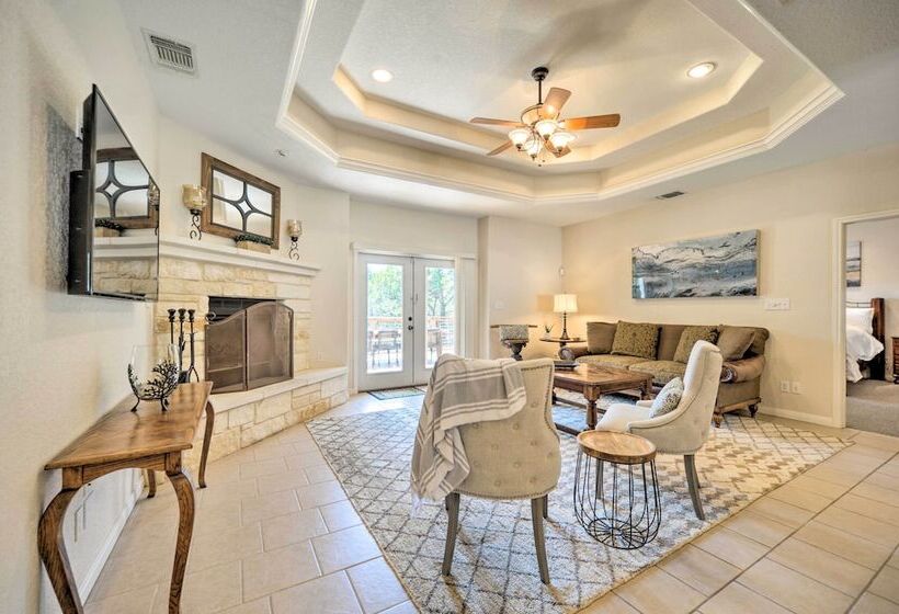 Luxe Canyon Home: Decks, Hot Tub + Lake Views