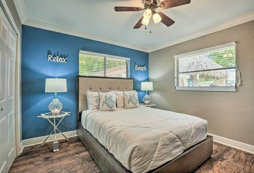 Luxe Cape Coral Escape W/ Pool: 4 Mi To Beach