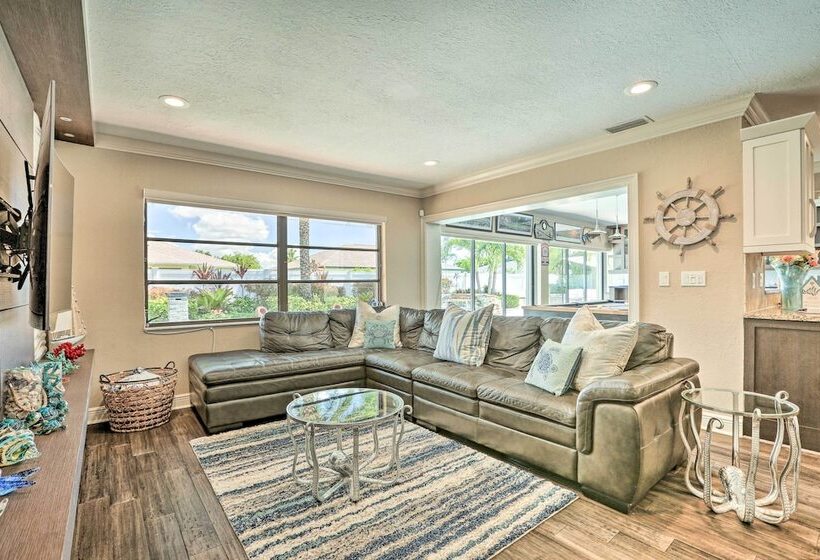 Luxe Cape Coral Escape W/ Pool: 4 Mi To Beach