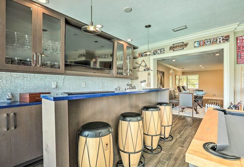 Luxe Cape Coral Escape W/ Pool: 4 Mi To Beach