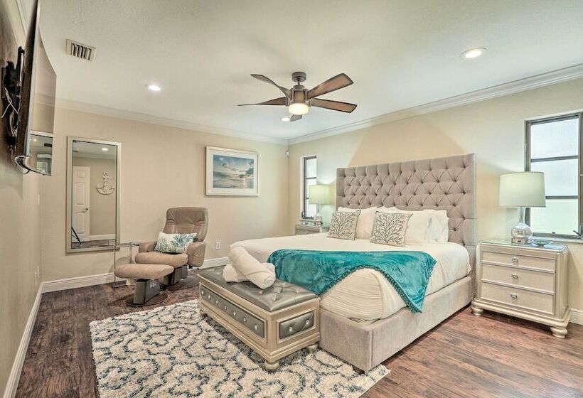 Luxe Cape Coral Escape W/ Pool: 4 Mi To Beach