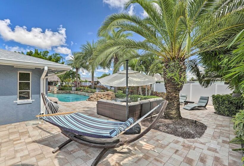 Luxe Cape Coral Escape W/ Pool: 4 Mi To Beach