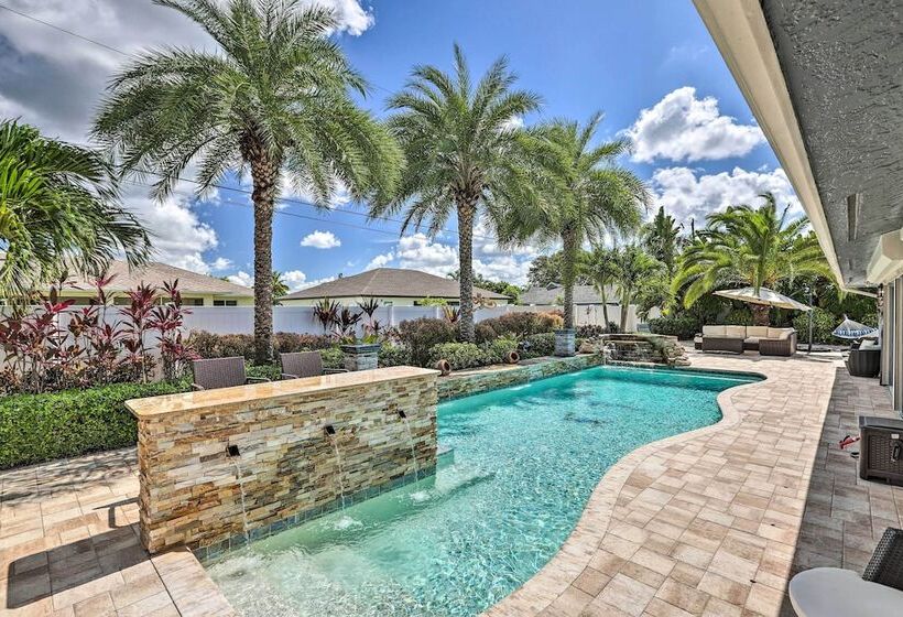 Luxe Cape Coral Escape W/ Pool: 4 Mi To Beach