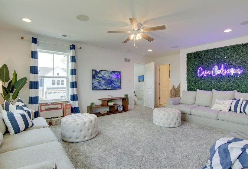 Ocean View Home W/ Beach Shuttle, 5 Mi To Coast!