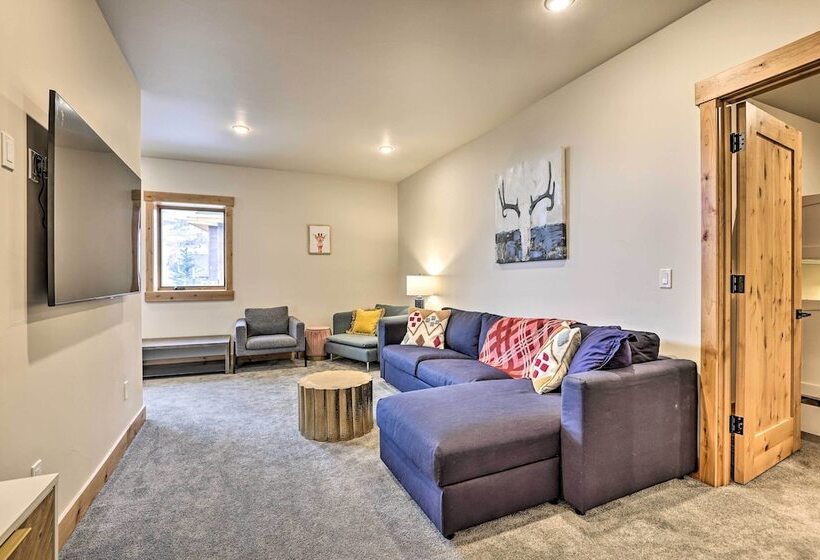 Luxe Home W/ Patio & Pool Access In Silverthorne!