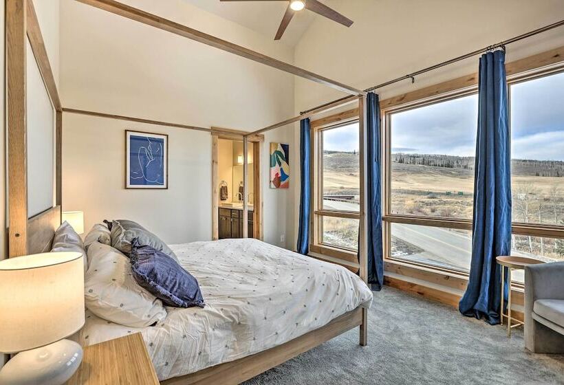 Luxe Home W/ Patio & Pool Access In Silverthorne!