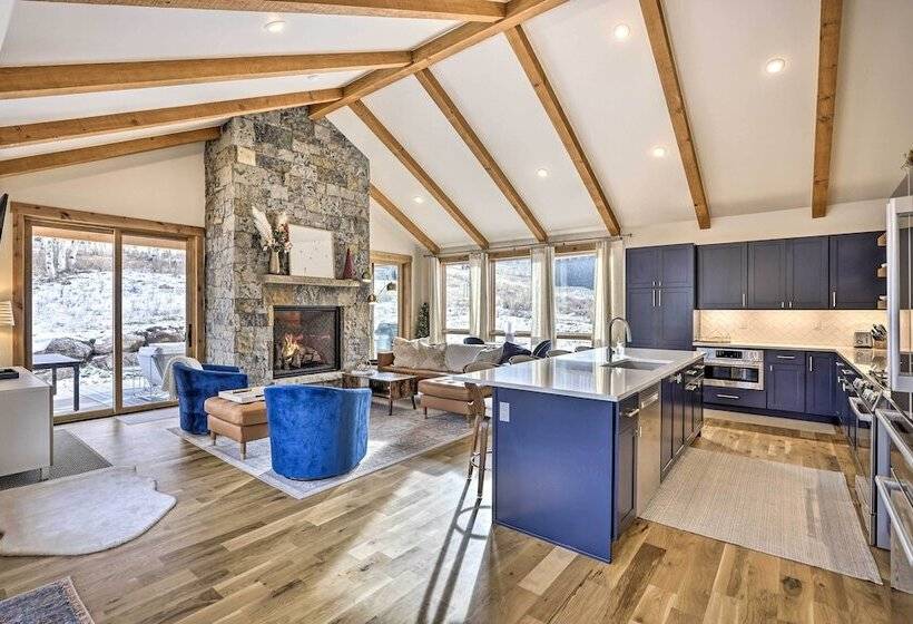 Luxe Home W/ Patio & Pool Access In Silverthorne!