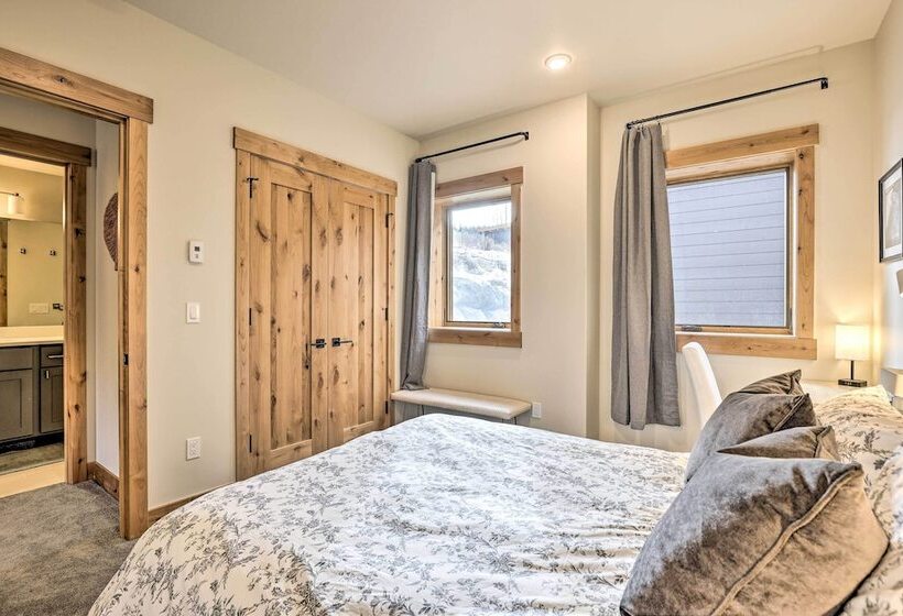 Luxe Home W/ Patio & Pool Access In Silverthorne!