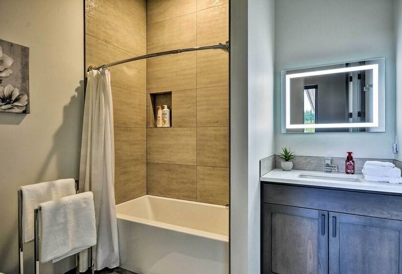 Luxury Home W/views   5 Min To Columbia River