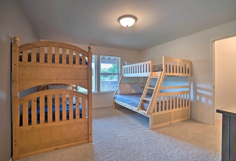 Manson Villa W/ Hot Tub ~ 1 Mi To Wineries!