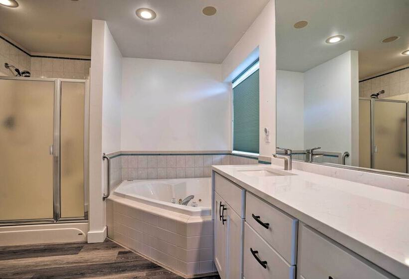 Manson Villa W/ Hot Tub ~ 1 Mi To Wineries!