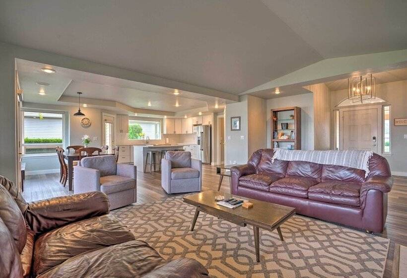 Manson Villa W/ Hot Tub ~ 1 Mi To Wineries!