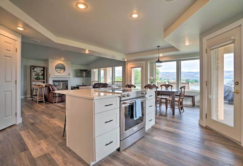 Manson Villa W/ Hot Tub ~ 1 Mi To Wineries!