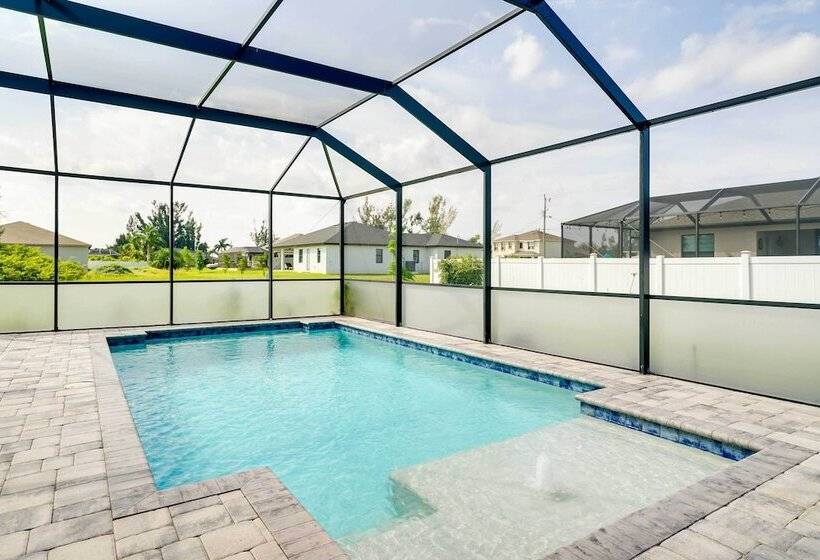 Modern Home W/ Patio & Grill In Cape Coral!
