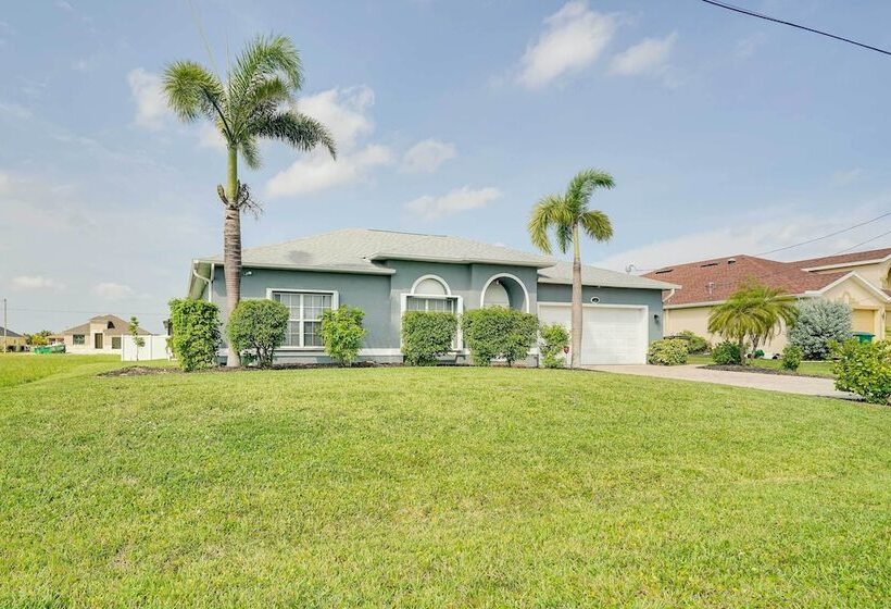 Modern Home W/ Patio & Grill In Cape Coral!
