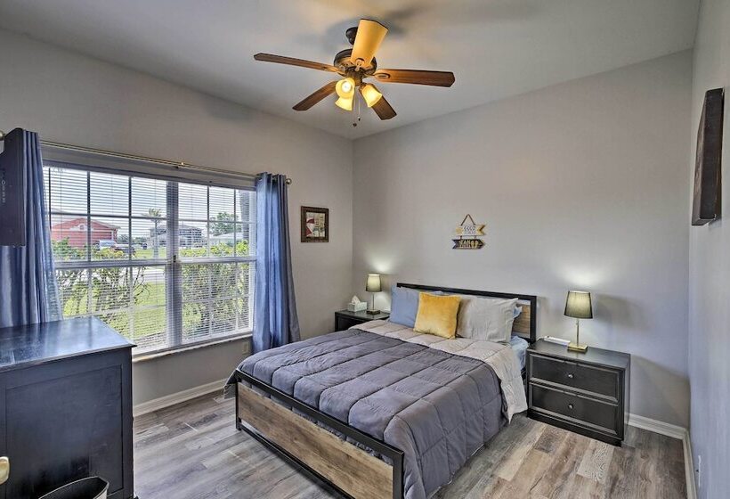 Modern Home W/ Patio & Grill In Cape Coral!