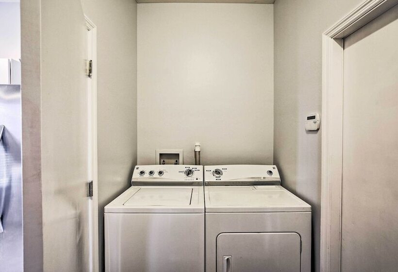 Modern Home W/ Patio & Grill In Cape Coral!