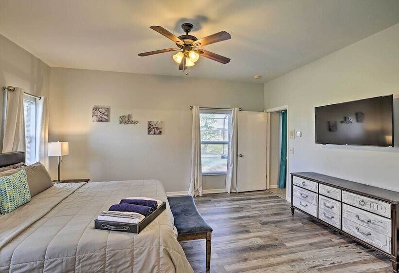 Modern Home W/ Patio & Grill In Cape Coral!