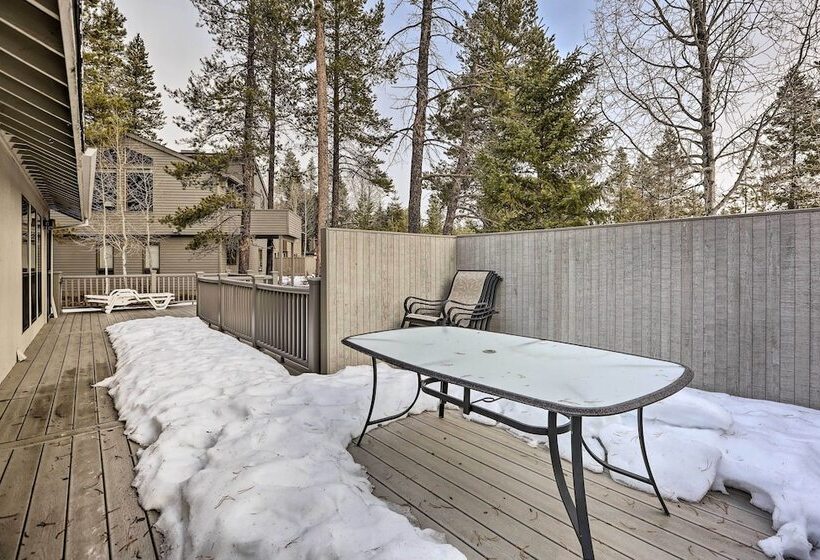 Modern Sunriver Home W/ Hot Tub: Ski, Hike & Bike!