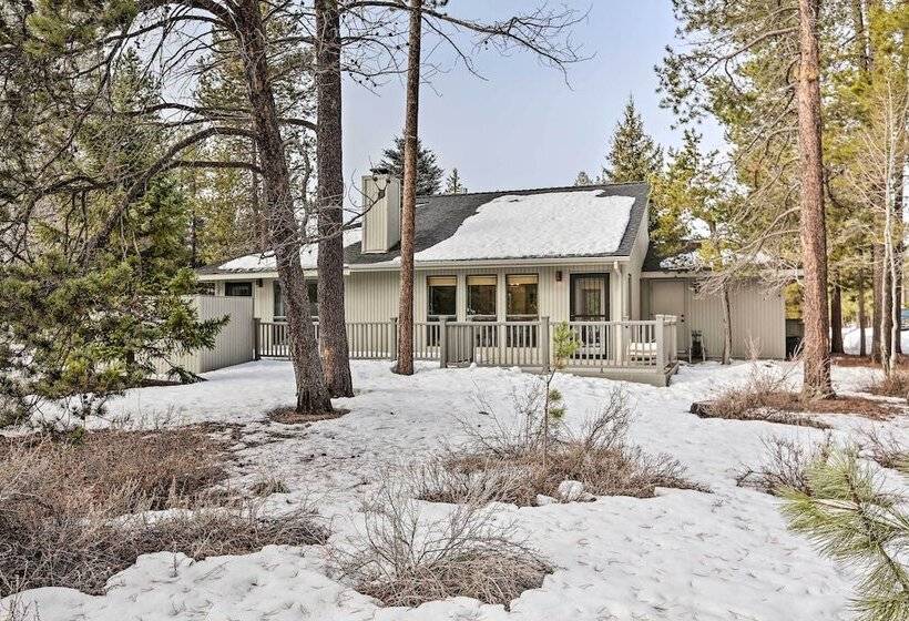 Modern Sunriver Home W/ Hot Tub: Ski, Hike & Bike!