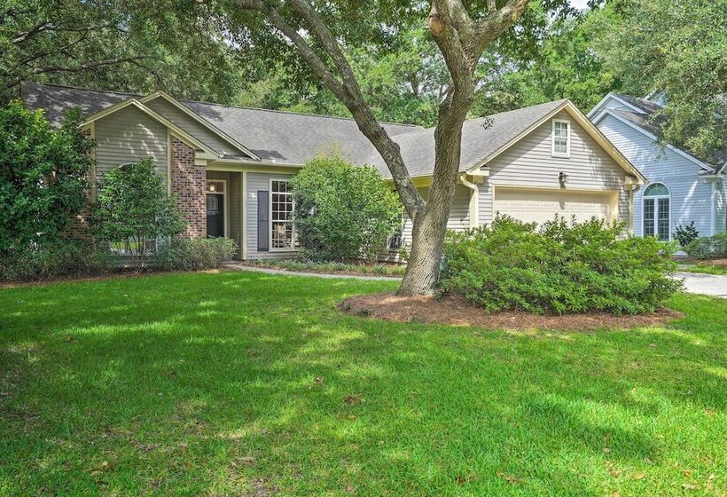 Modern Retreat 4 Miles To Isle Of Palms Beach!