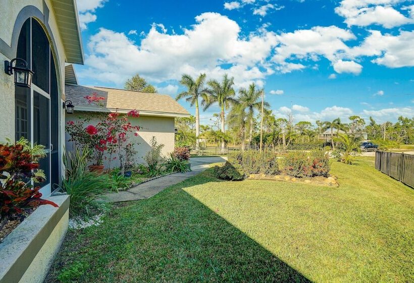 Game Room & Deck: Spacious Home In St James City