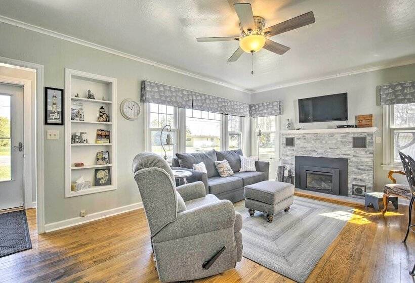 Modern Sturgeon Bay Home By Potawatomi State Park!