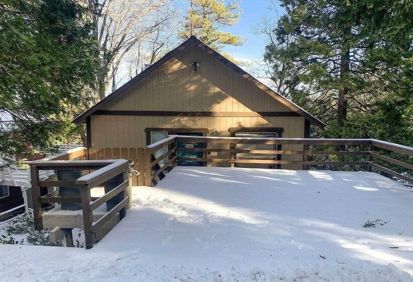 Mountain Escape W/ Views, 3 Mi To Lake Arrowhead