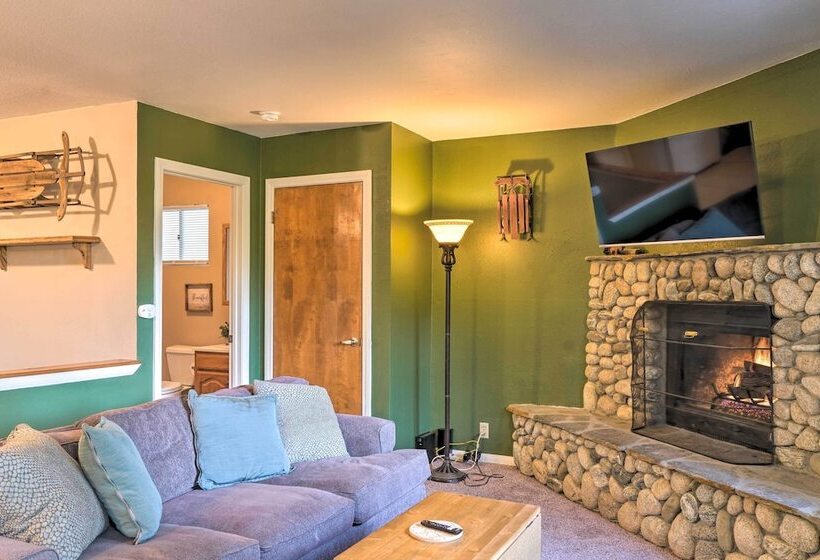 Mountain Escape W/ Views, 3 Mi To Lake Arrowhead