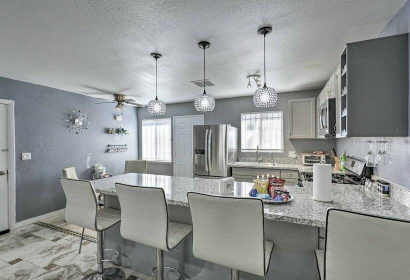 North Las Vegas Hideaway W/ Grill < 10 Mi To Strip