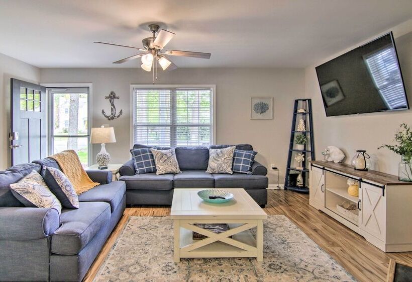 Ocean View Escape W/ Sunroom + Water Access!