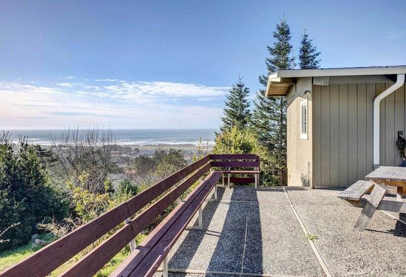 Ocean Vista  Gold Beach Getaway!
