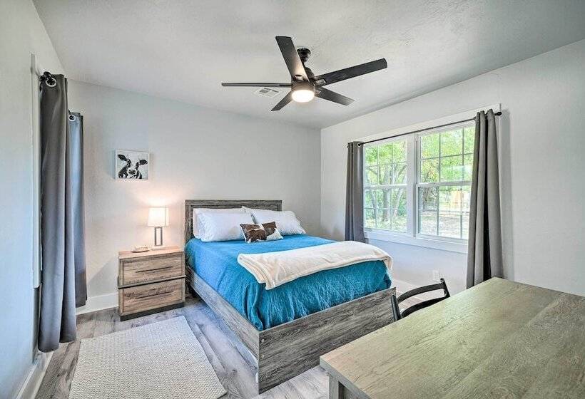 Okc Home: Walk To Restaurants & Lake Hefner!