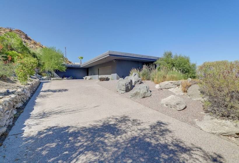 Palm Springs Retreat W/ Private Pool & Jacuzzi