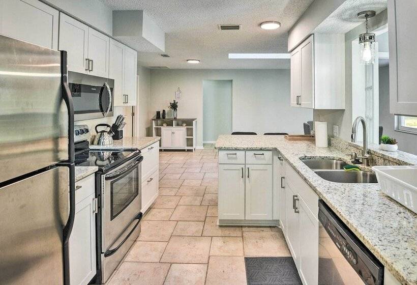 Palm Coast Home ~ 7 Mi To Flagler Beach!