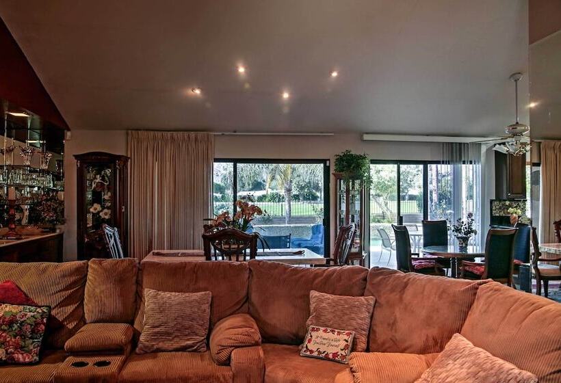 Palm Springs Golf Course Home: Private Pool & Spa!