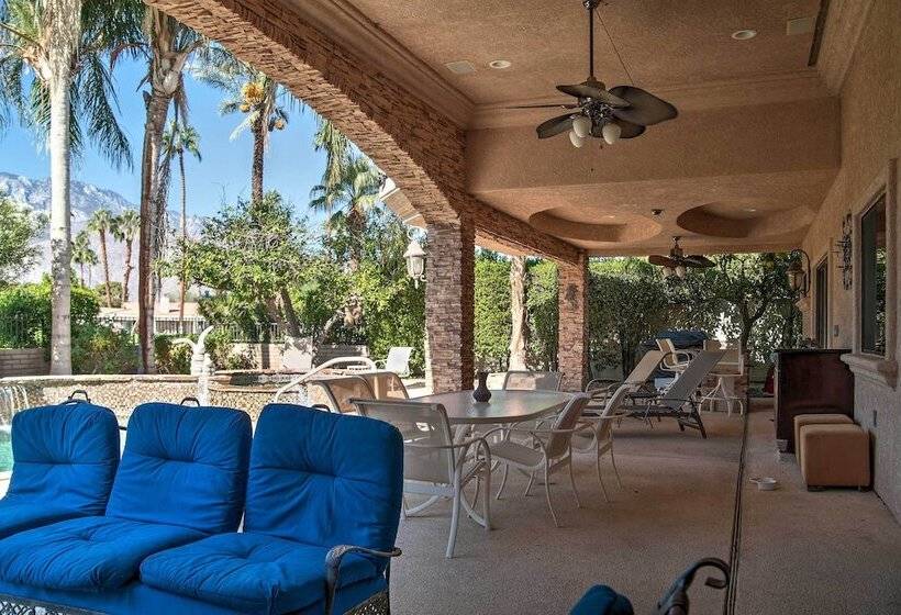 Palm Springs Golf Course Home: Private Pool & Spa!