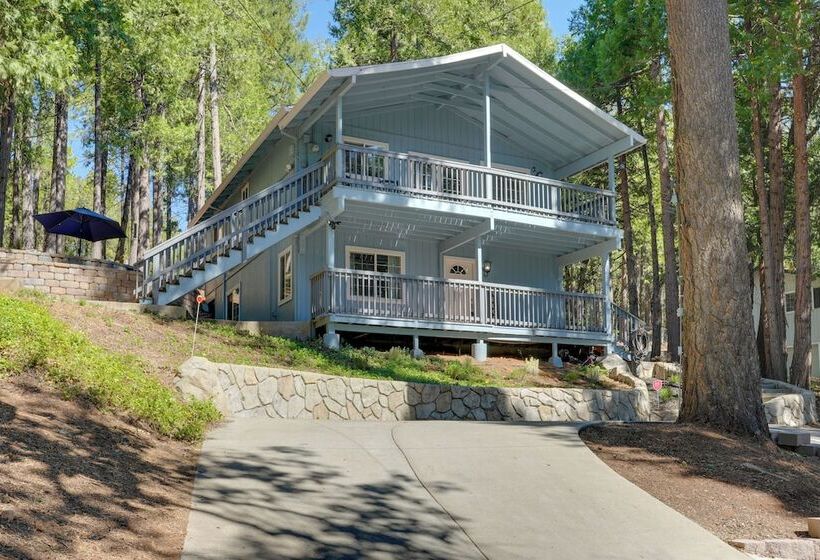 12 Mi To Apple Hill: Family Friendly Cabin Retreat