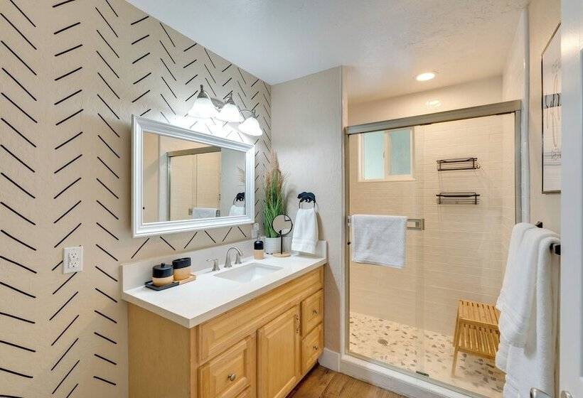 12 Mi To Apple Hill: Family Friendly Cabin Retreat