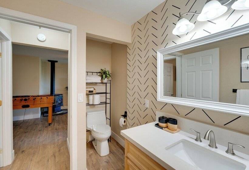 12 Mi To Apple Hill: Family Friendly Cabin Retreat