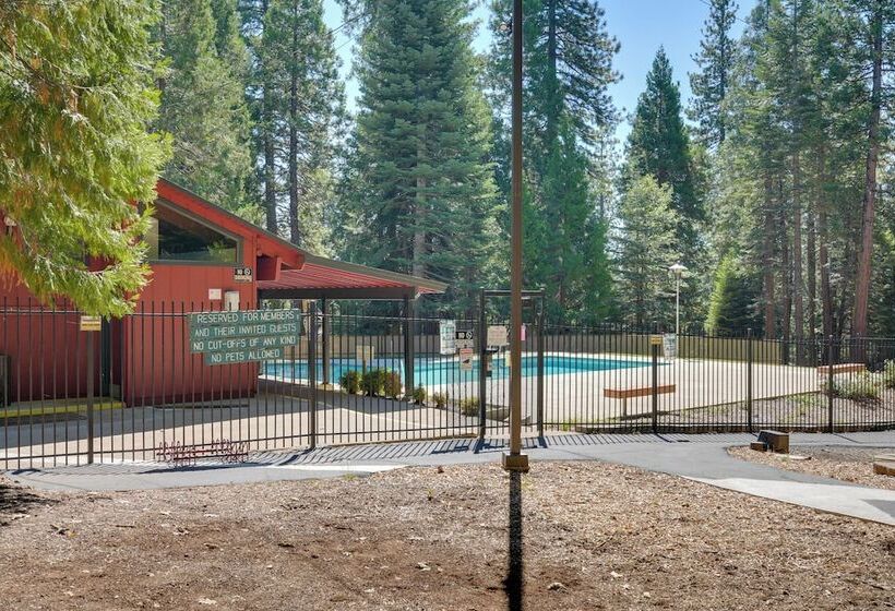 12 Mi To Apple Hill: Family Friendly Cabin Retreat