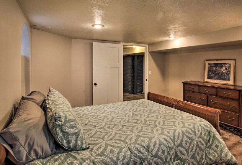 Peaceful Family Home W/ Deck: 3 Mi To Dtwn Spokane