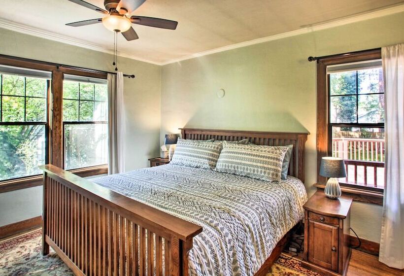 Peaceful Family Home W/ Deck: 3 Mi To Dtwn Spokane