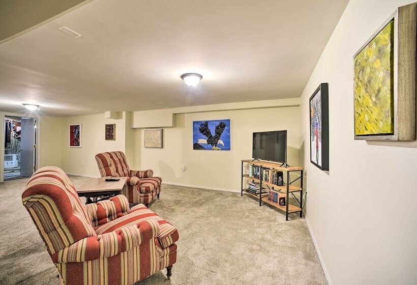 Peaceful Family Home W/ Fire Pit & Large Yard